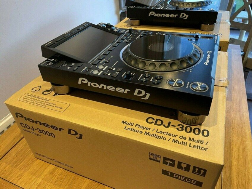 Pioneer OPUS-QUAD, Pioneer XDJ-RX3, Pioneer XDJ-XZ for saleIn Old Fort, TN